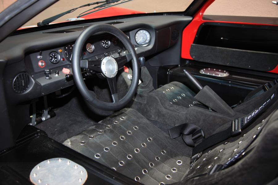  Ford GT40 Superformance Replica 1966 года  (фото 5 из 9)